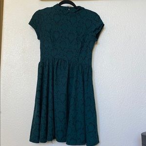 ♥️Like NEW adorable Dark green flowy dress